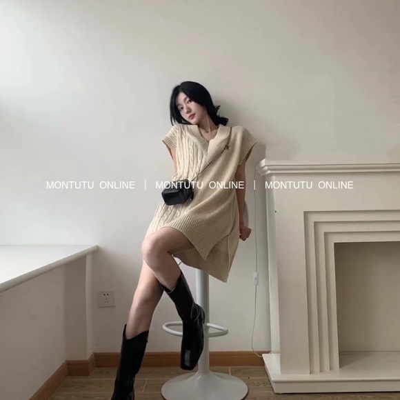 CK V-neck sleeveless sweater/sundress - Picture 3 of 5